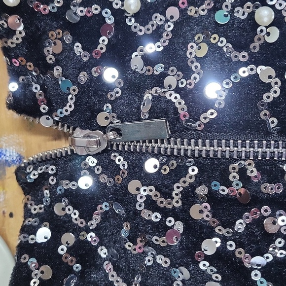 Alex & Sophia Beaded and pearl crop top XS NWT - Picture 3 of 5